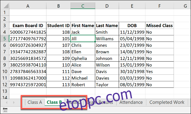 Egy Excel munkafüzet hasonló munkalapokkal 